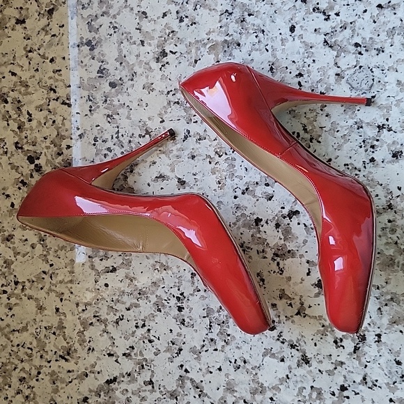Valentino Garavani Red pumps EU sz 40 - Picture 6 of 10